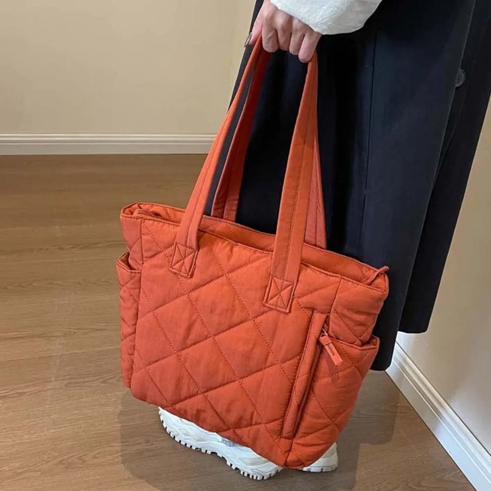 

Large Capacity Quilted Cotton Tote Bag Soft Portable Lingge Shoulder Bag Solid Color Thickened Commuting Handbag Travel