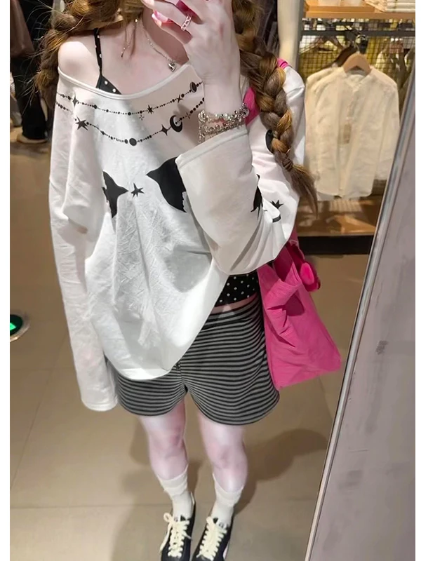 

Retro Cartoon Bird Long Sleeve Loose Women's T-shirt Shoulder Bared Lightweight Summer Sunshade Top Breathable School Wear