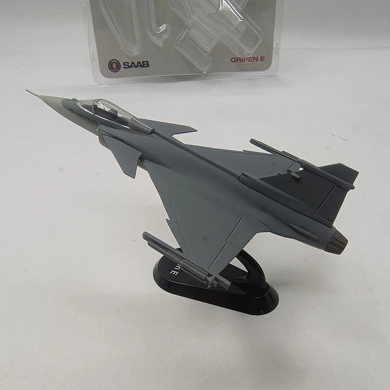 Scale 1/87 SAAB JAS-39 Miniature Diecast ABS Engineering Eco-friendly Plastic Gripen E Fighter Model Souvenir Collection Toys