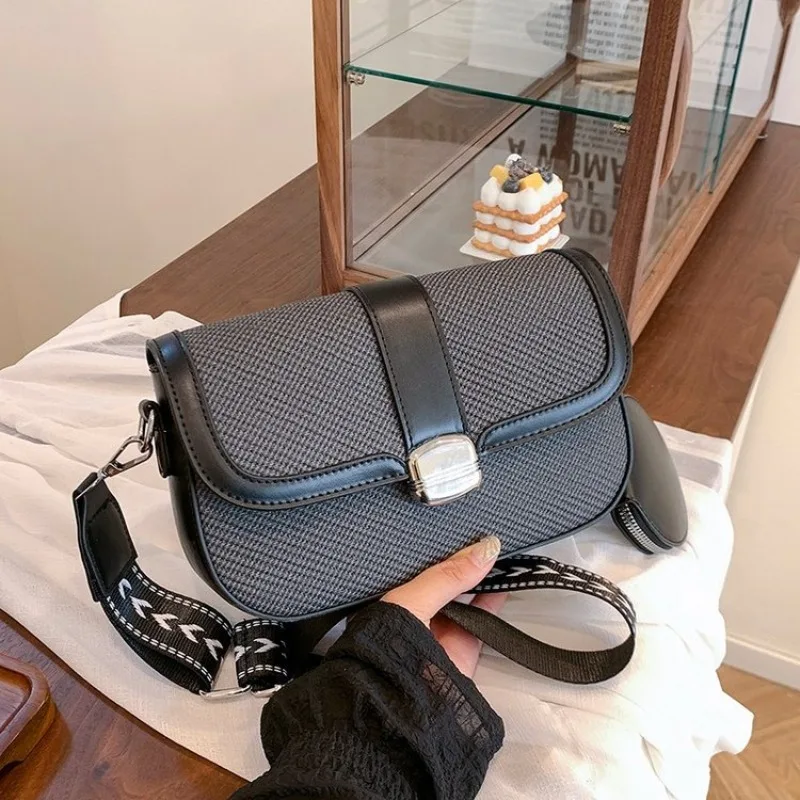 

Luxury Women Bag With Distinctive Branded Metal Accents Underarm Shoulder Bag For A Recognizably Chic Look