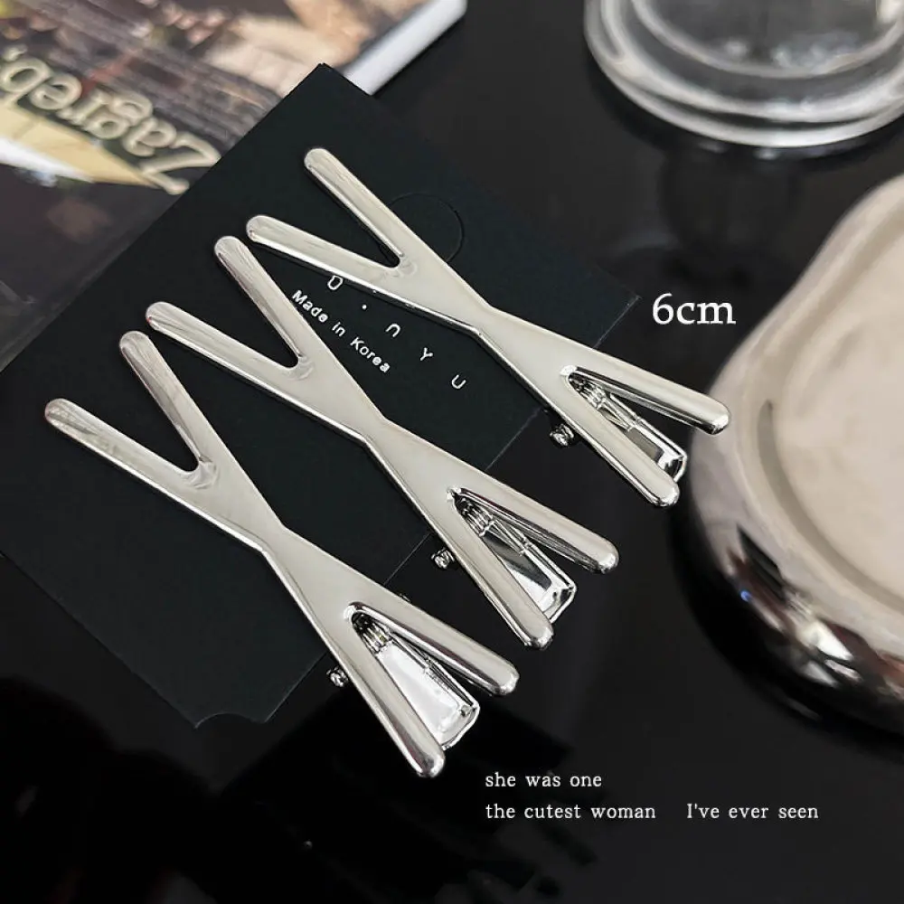 Silver Geometric Metal Hair Clip Hollow Wave Barrette Minimalist Styling Accessory For Women Elegant Fringe Fixer Trendy