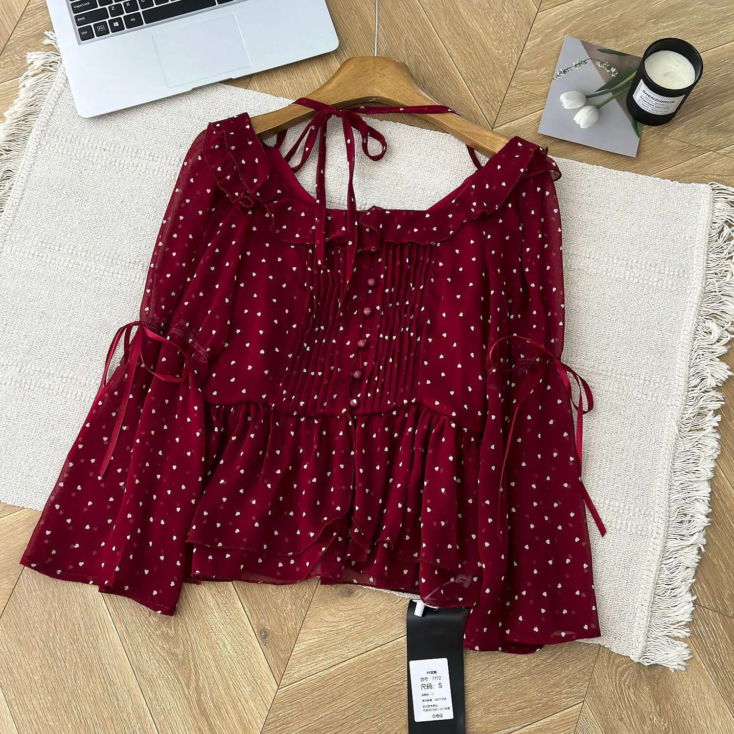 Camicetta a maniche lunghe a pois con volant e colletto quadrato rosso per top legato con temperamento retrò francese autunnale da donna