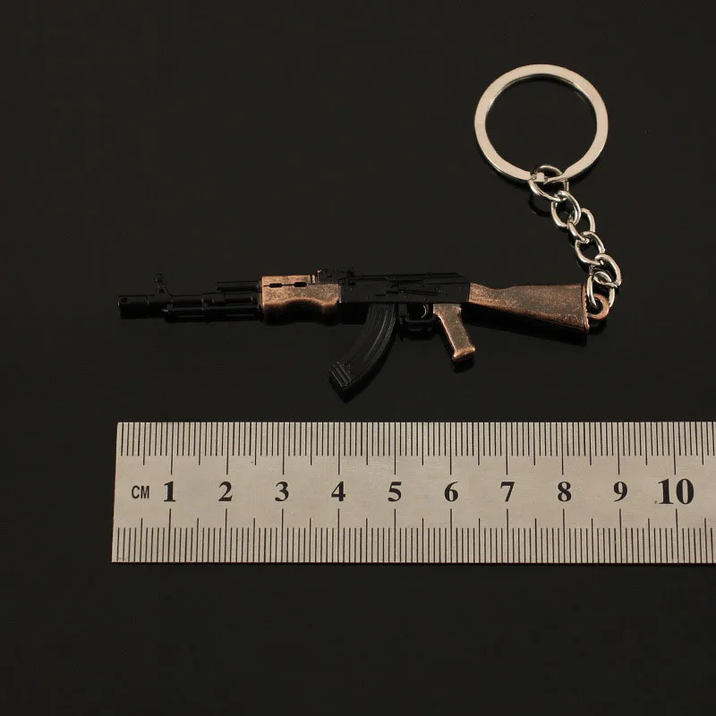 9cm Mini Gun Model Keychain AK47 AKM Model Jewelry Weapon Metal Pendant Key Chain Bag Car Key Holder Gift For Kids Men Gun Lover