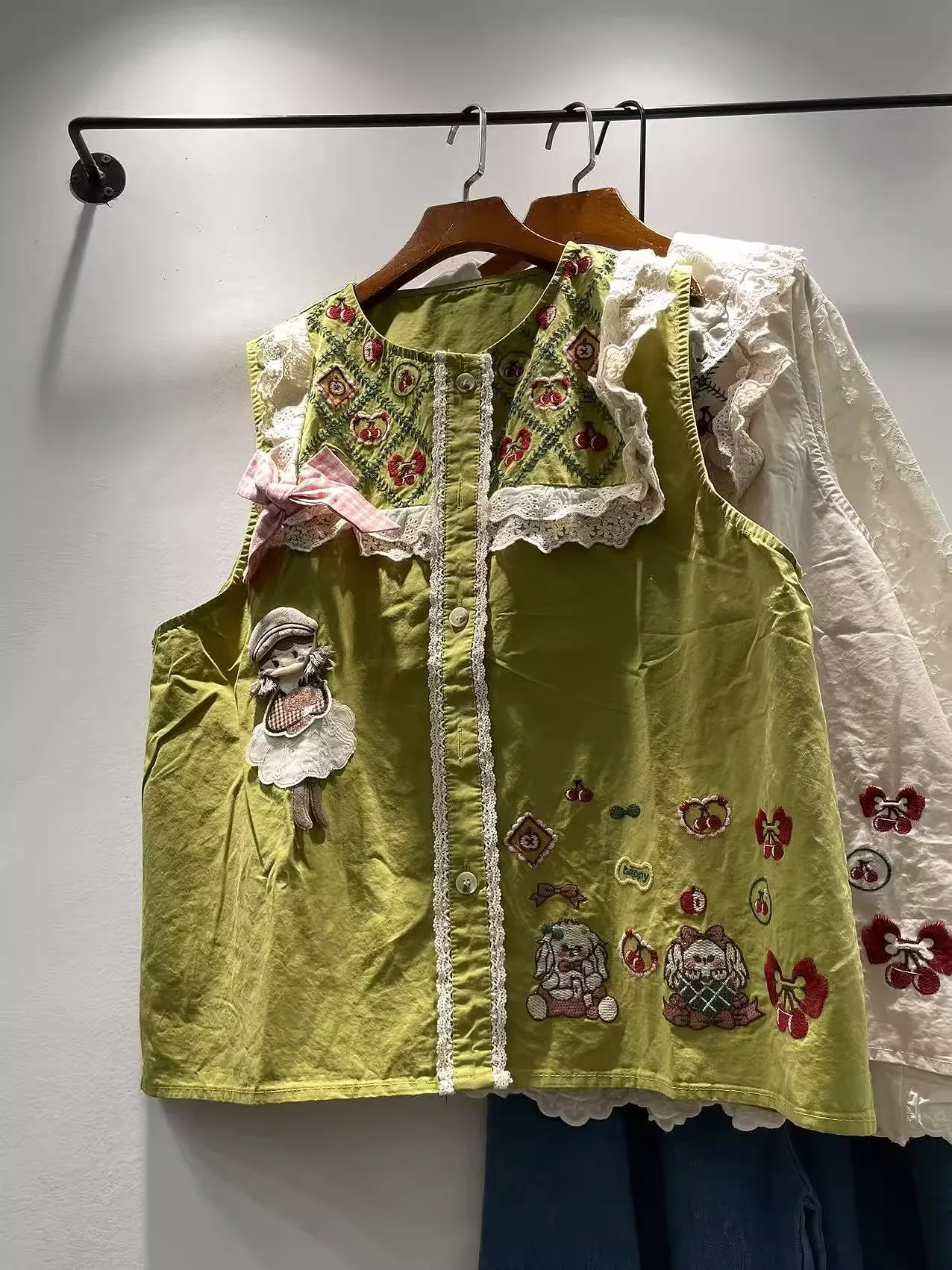 Enianechu 코튼 자수 패치 워크 그린 베이지 조끼 여성 일본 모리 소녀 스타일 민소매 레이스 꽃 자수 양복 조끼