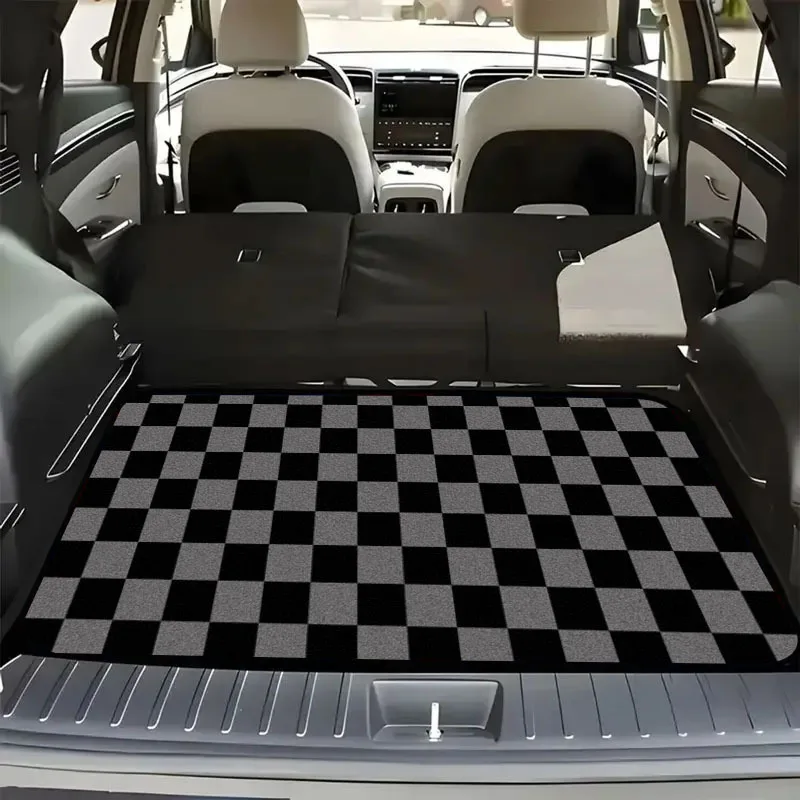 Tapete Resistente para Maletero |   Forro de Carga Universal con Patrón a Cuadros Negro y Gris - Apto para la Mayoría de Autos, SUVs y Camionetas