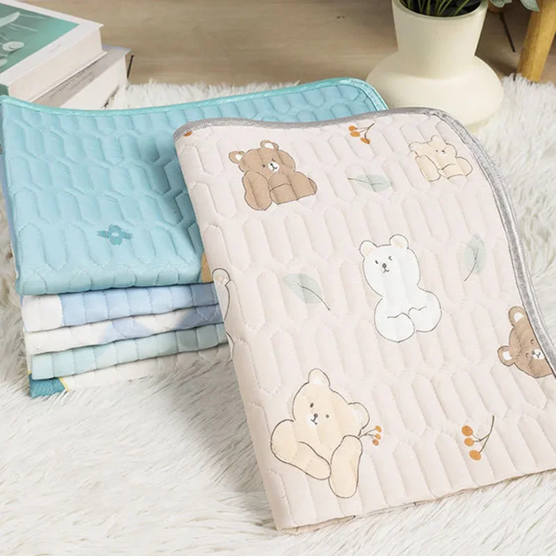 Pet Carpet Mat Dog Sleeping Cotton Mat Cool Ice Silk Moisture-proof Mattress Cushion Small Animal Cold Bed