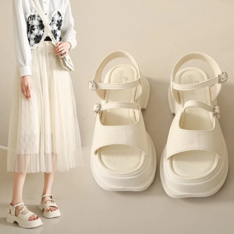 Thick Sole Sandals 2024 Summer New for Women's Outwear Fashion Korean Edition Easy to Match Matsuke Shoes Simple Buckle Sandals