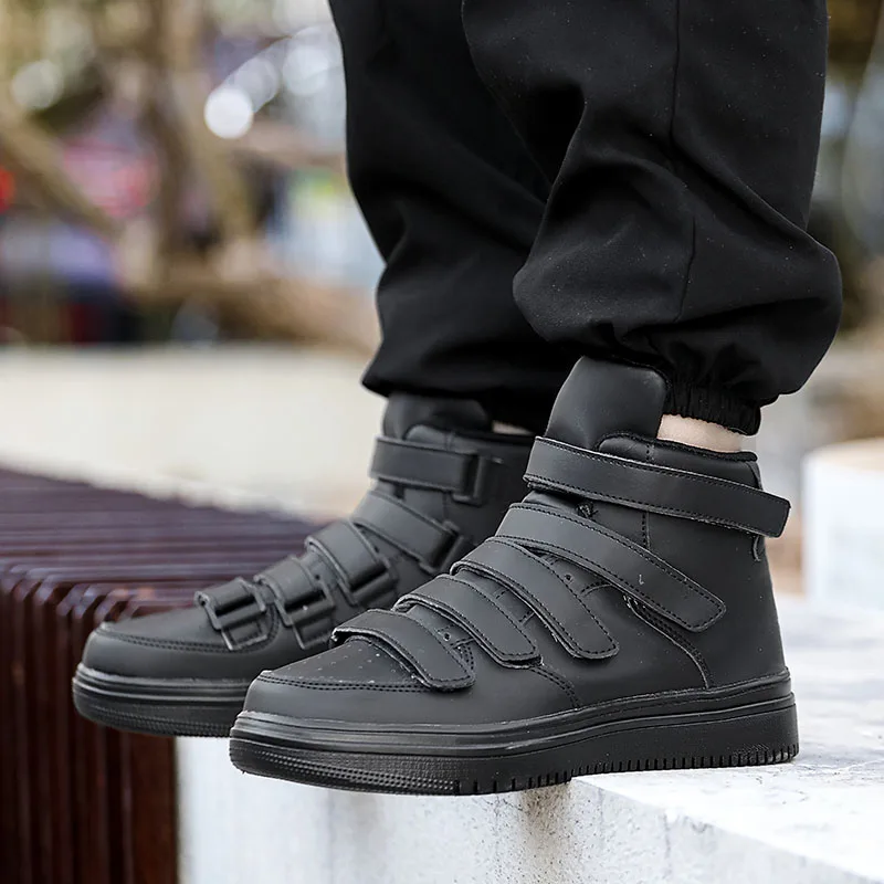 2024 Hot sale Mens Red High Top Sneakers Fashion Casual Shoes Streetwear Hip Hop Skateboarding Shoes Men Black Leather Sneakers