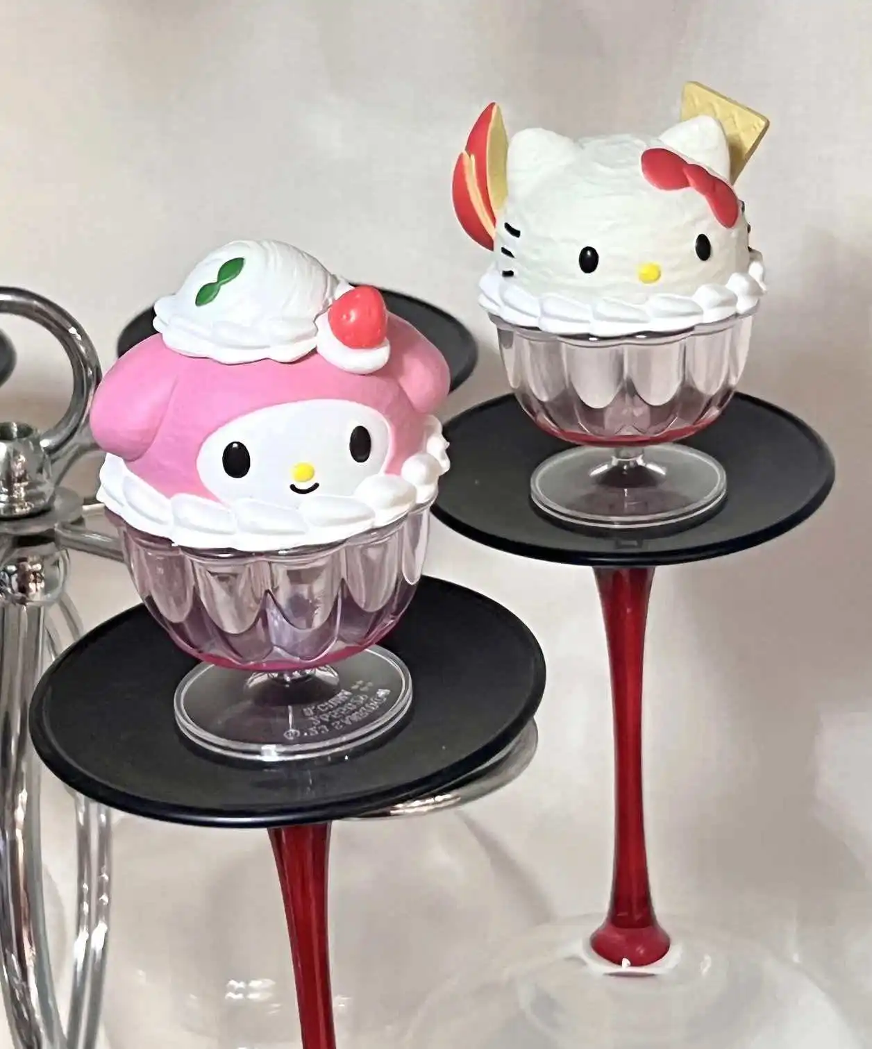 

Милая аниме-фигурка Cinnamoroll в виде десертного стаканчика с мороженым, игрушка-сюрприз в слепой коробке, настольное украшение