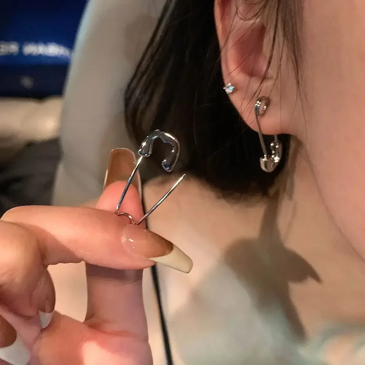 Minimalist Safety Pin Shape Lever Back Earrings for Women U-Shaped Golden Plated Lock Pendant Pierced Earring Jewelry Gifts