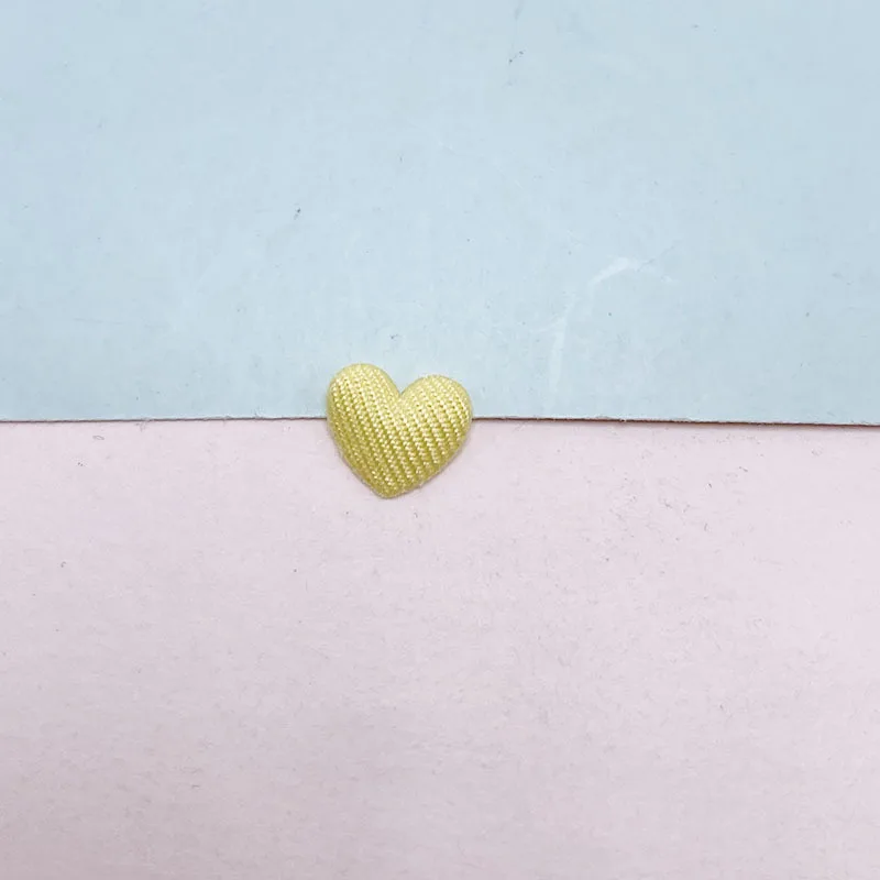 100 Stück 1 cm gepolsterte kleine Herz-Applikationen für Kinderhüte, Näharbeiten, DIY-Haarspangen-Zubehör, Stoffaufnäher – Detail 14