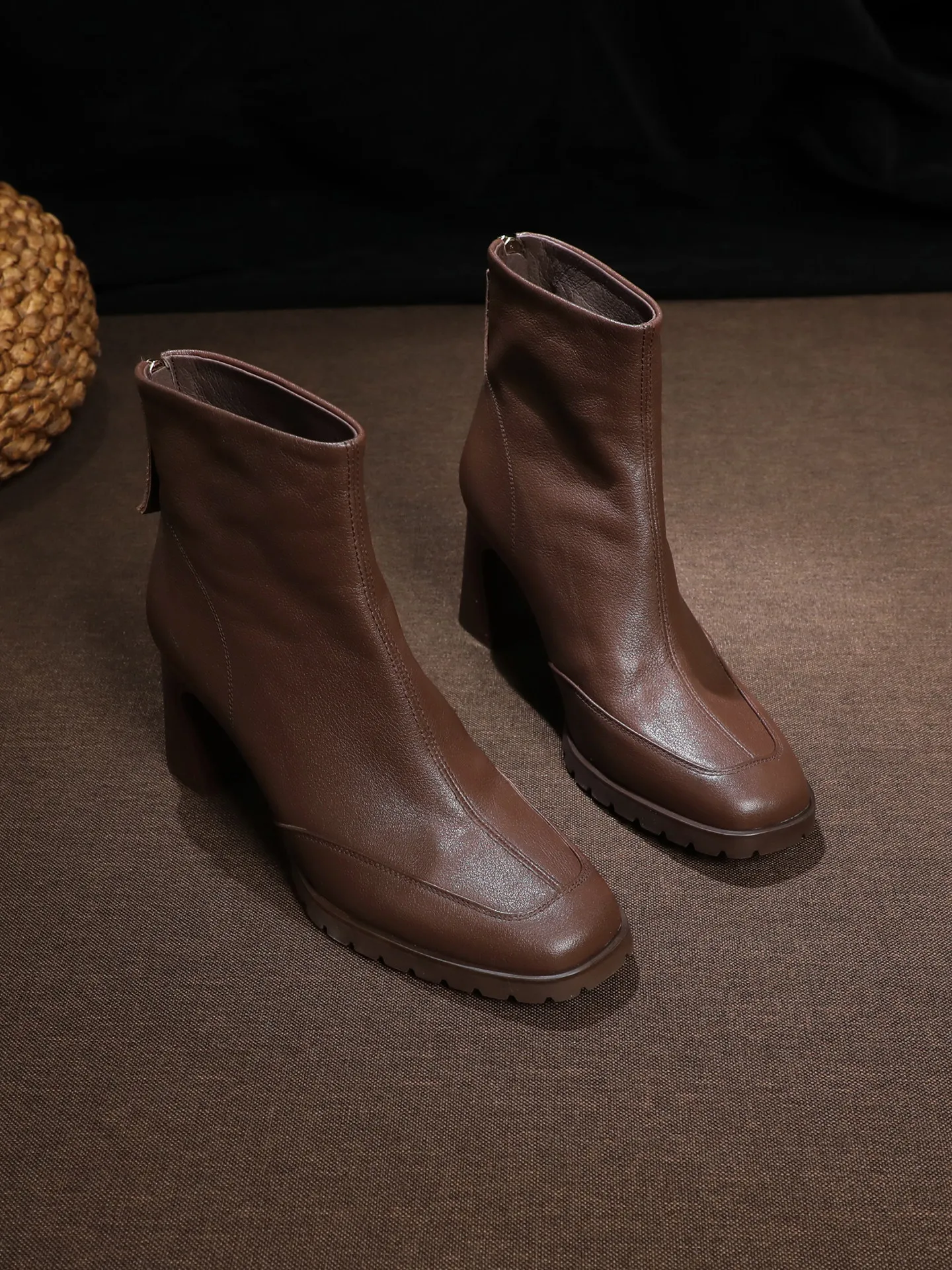 SHOEBOX Retro Thick Heel Short Boots for Women, 2026 Autumn/Winter New Collection with Velvet and Zipper, Genuine Leather Style