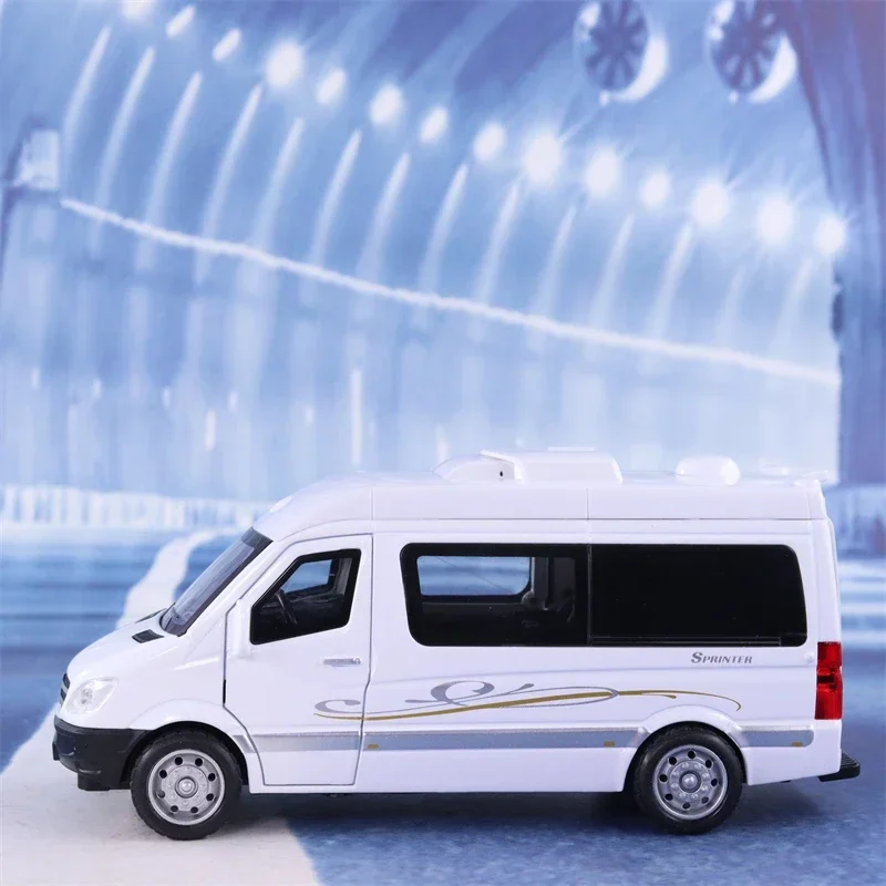 1:32 Mercedes-Benz Sprinter Simulation Alloy Limousine Car Model Sound And Light Children\'s Toy Car Caravan Gift A410