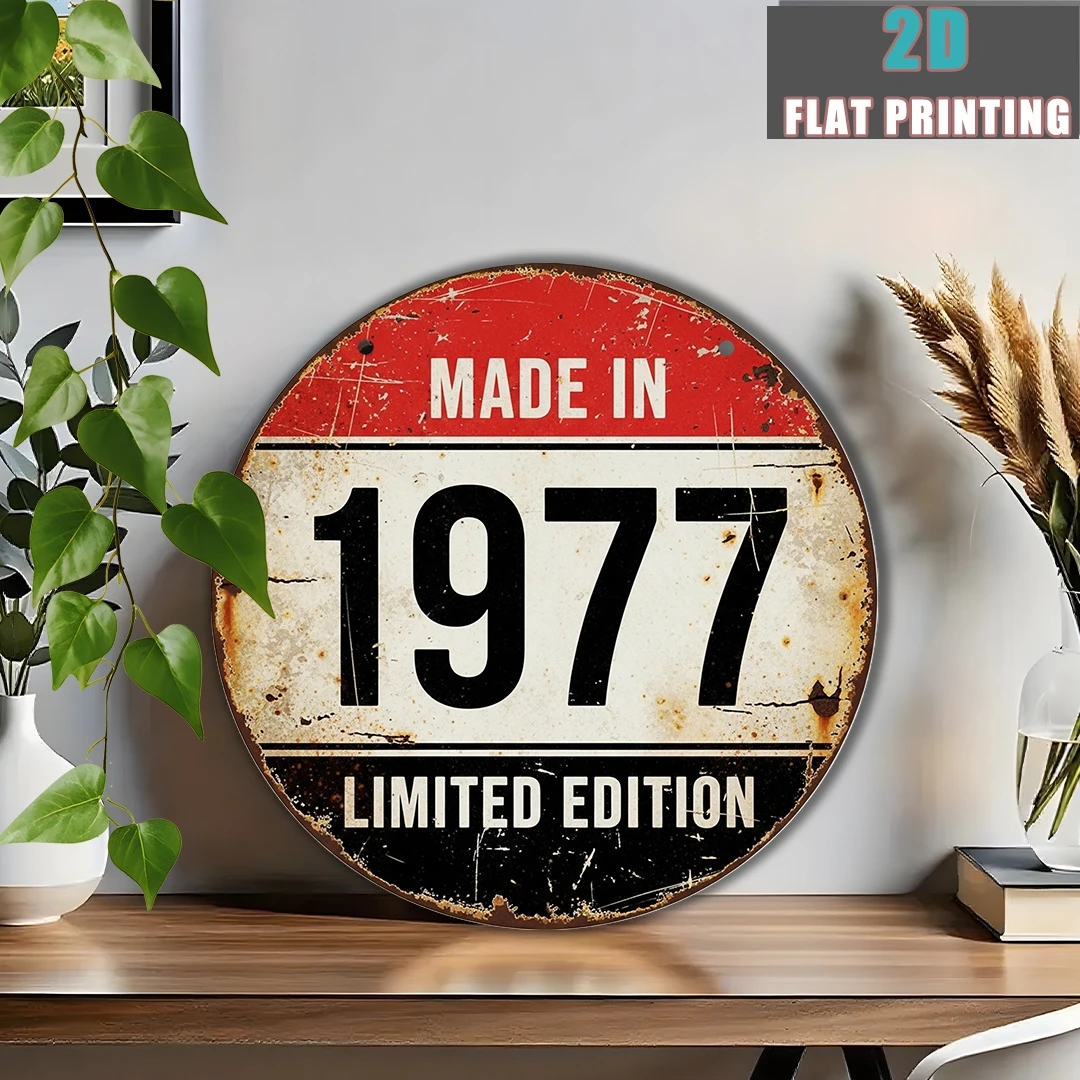Retro 1977 Red & Black Wooden Disc Circular Logo Nostalgic Age Card Birthday Gift Idea for Men And Women Bedroom hanging