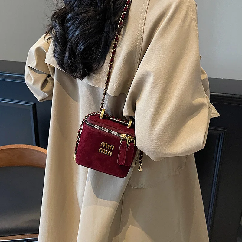 우아한 무광 숄더백 2025 신상 여성용, 럭셔리 레트로 크로스바디 백, 모든 경우에 어울리는 패셔너블한 립스틱 박스