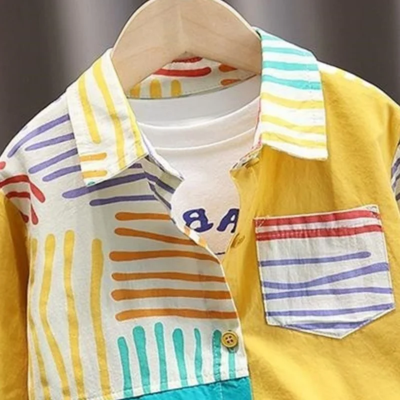 Chłopięca koszulka z długim rękawem, kurtka koszulowa, nowość na wiosnę i lato 2025, odzież dziecięca w paski z blokami kolorów