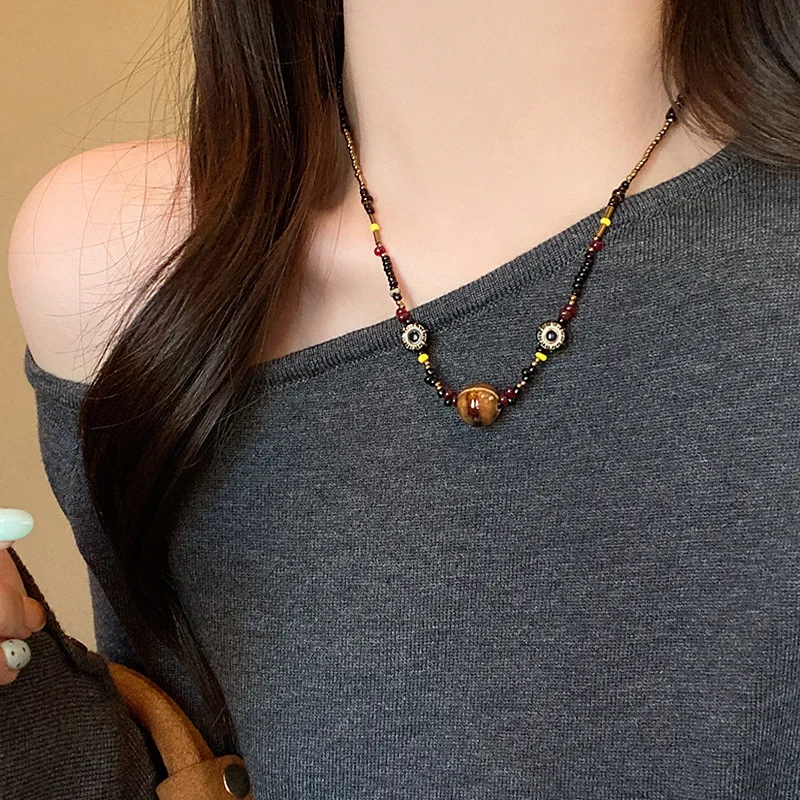 Nuova collana in stile cinese per donna, collana di perline con lucchetto della pace in stile vintage di ispirazione Zen, catena clavicola versatile e di fascia alta, catena con collo a farfalla