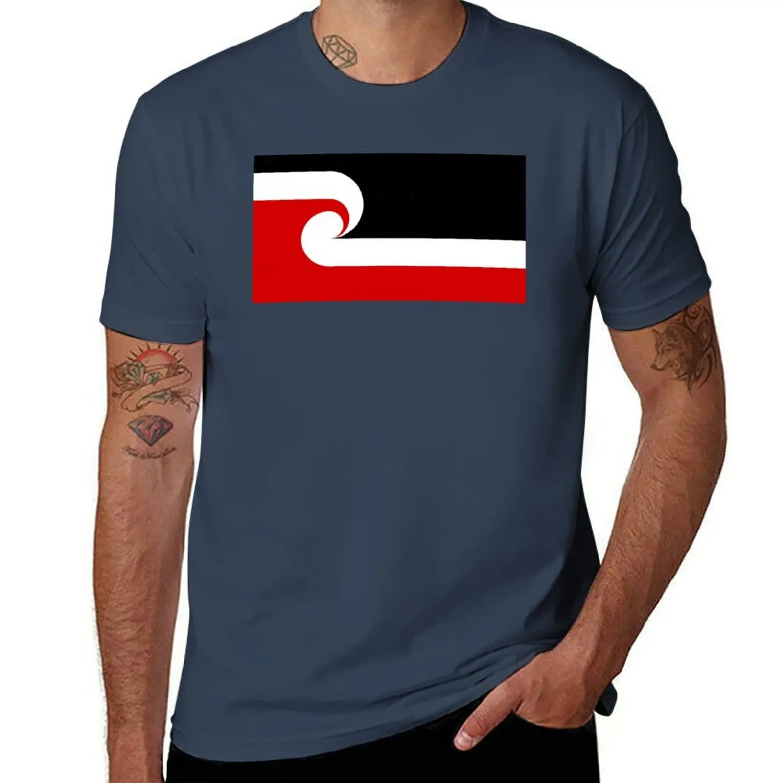 

Tino rangatiratanga Flag T-Shirt Holiday Lightweight T-Shirt