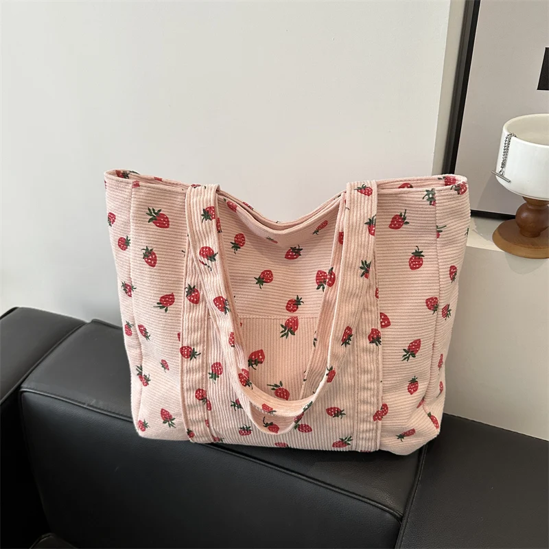 

Strawberry Print Fashion Shoulder Bag Cute Women Tote Bag Daily Handbag Sweet Style Large Capacity Chic Hobo Bag for Work Travel