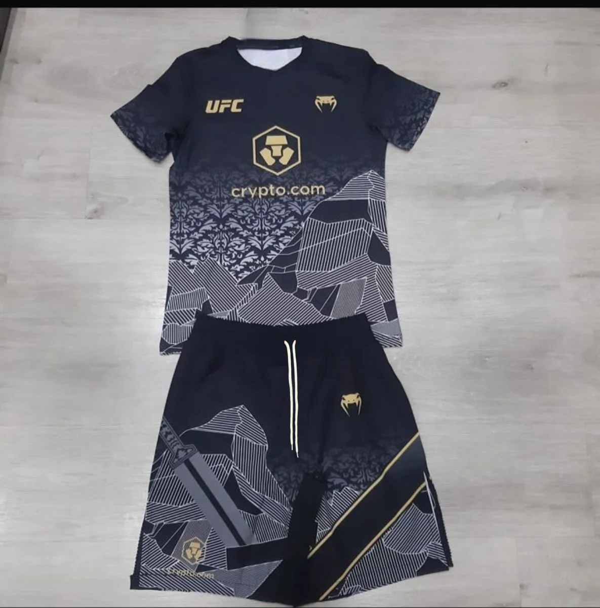 

Дышащий быстросохнущий спортивный комплект, новые тренировочные шорты для бокса UFC с короткими рукавами, настоящие мужские и женские стили для ночного боя