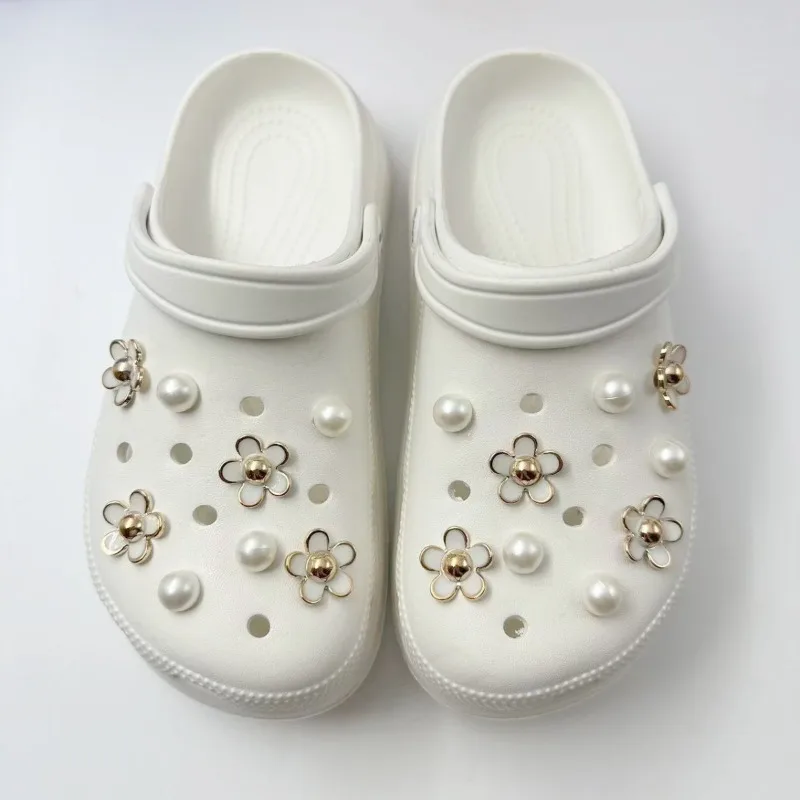 3D Cute Daisy Pearl Shoe Charms Set for Slide Sandals Garden Shoes DIY Clogs Decoration Shoe Buckle Pins Shoe Decoration Gifts image 3