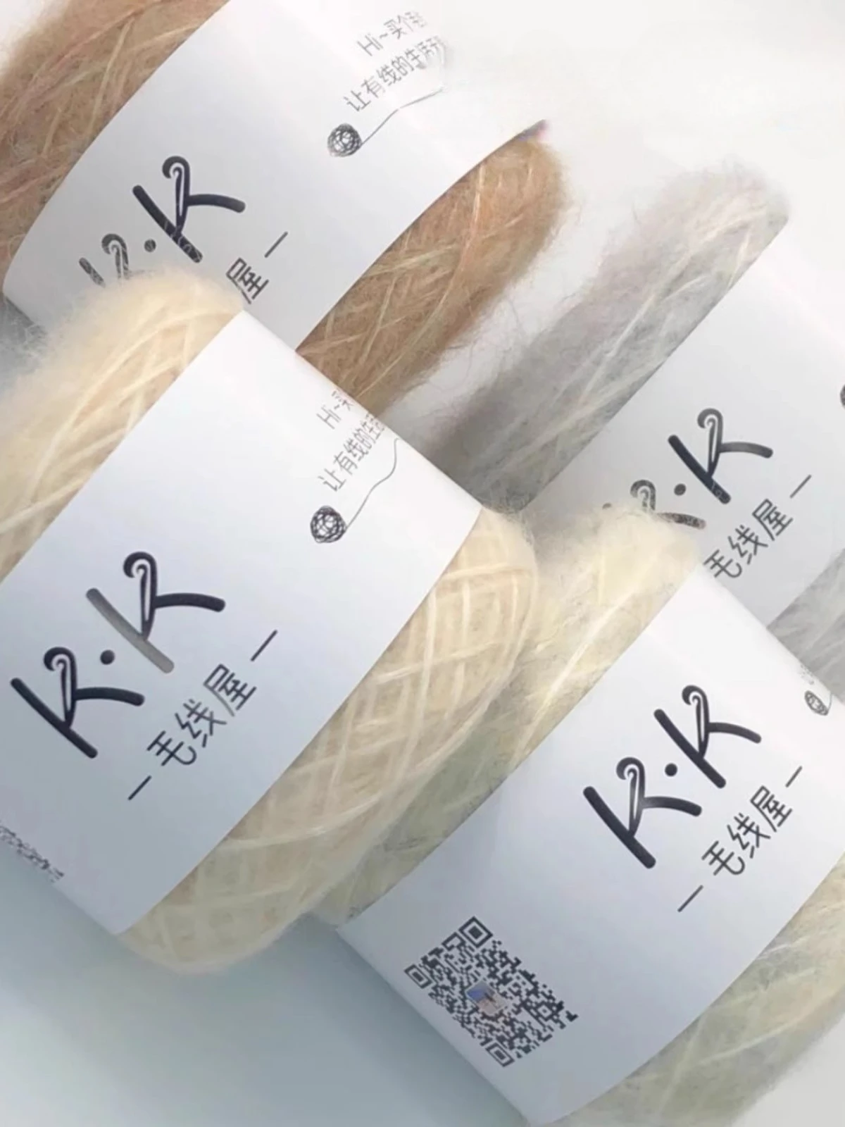 

50g Spray Yarn Special Wool Yarn, Hand Woven DIY Scarves, Clothes, Hats, Bags, Yarn Balls, Soft and Fluffy, Skin Friendly