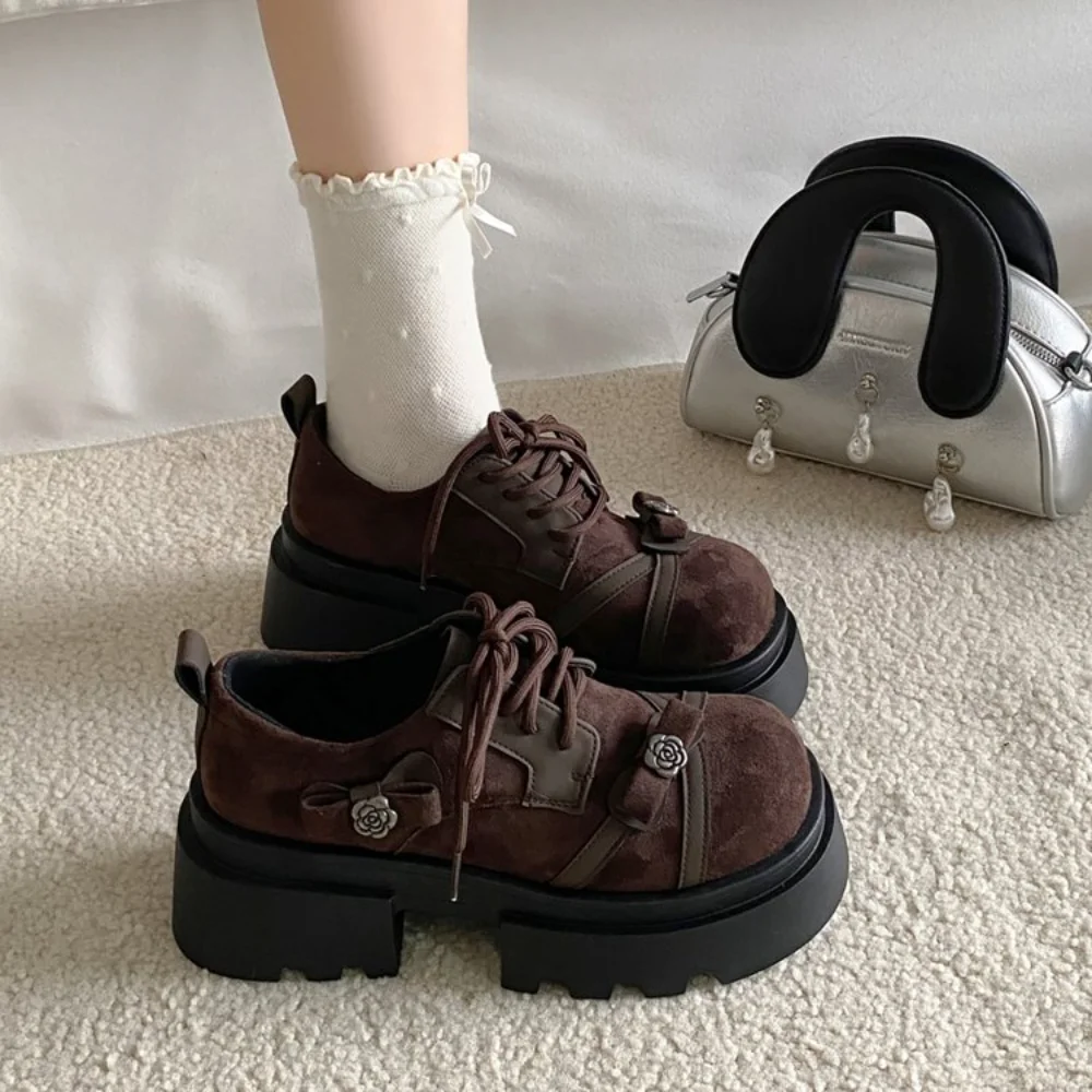 Damen Y2K Trendige Plateau-Schuhe mit Rosenschnalle und Riemen, Chunky-Sohle, Modische Coole Schuhe für Festival, Shopping, Date, Party – Detail 1