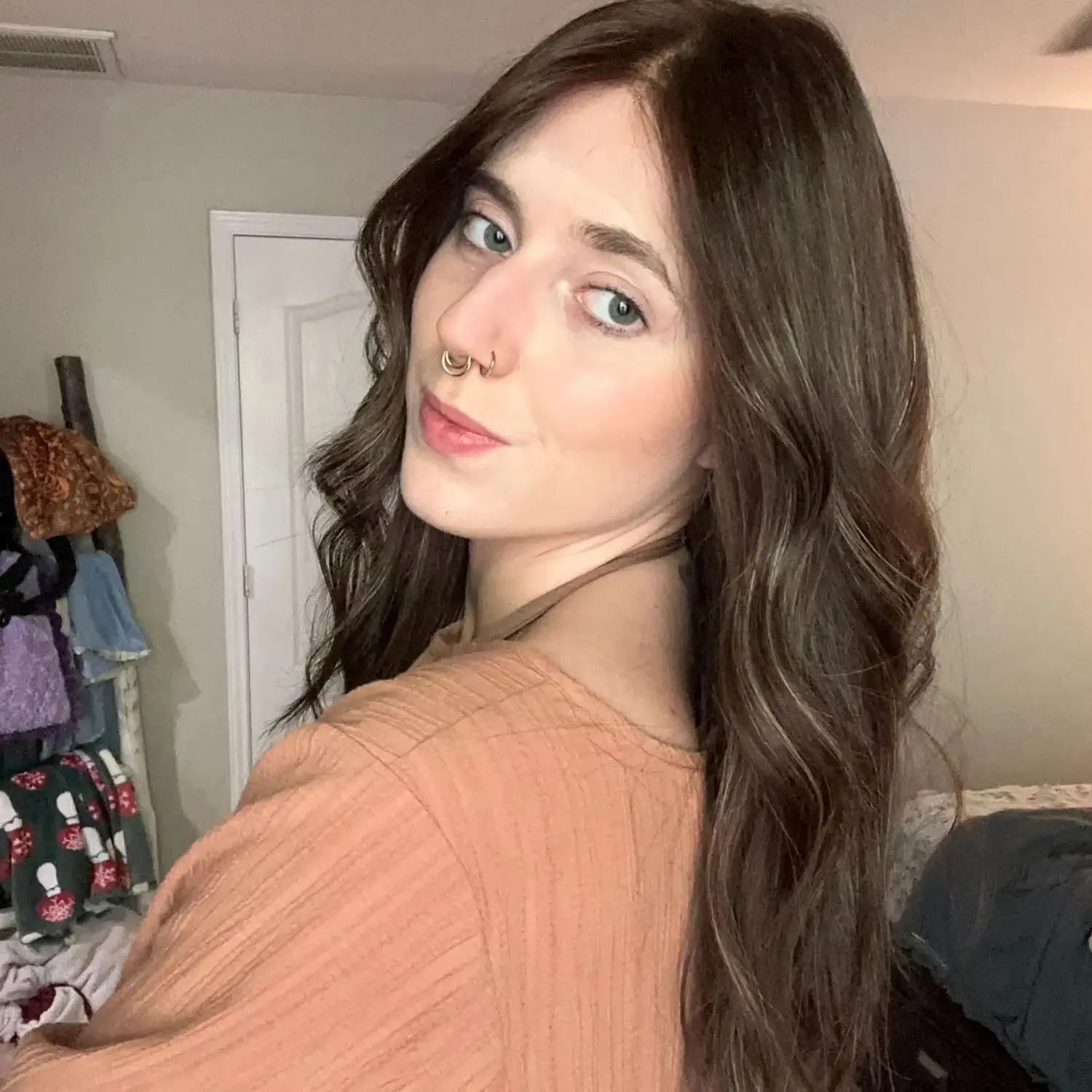 22 Inches Dark Chestnut Brown Highlights Front Lace Wigs Free Parting 180% High Density Loose Wave Glueless Wigs Synthetic Hair