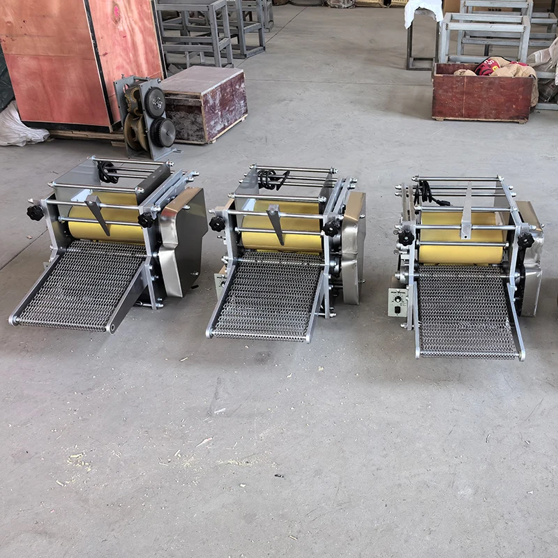 Macchina per la produzione di tortilla di mais da 5-20 cm per uso commerciale Macchinari per pressa per tortilla Macchina per formare taco di mais messicano