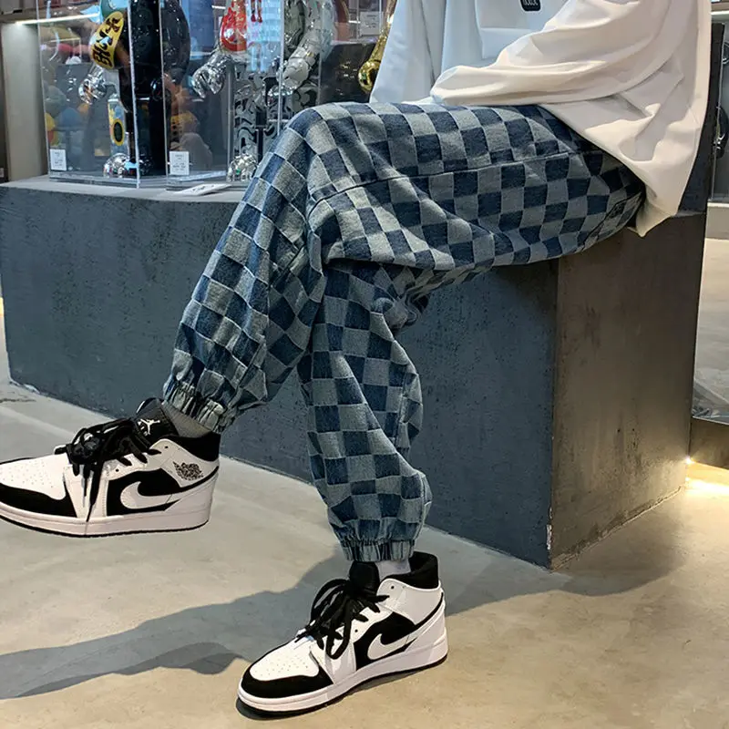 Autumn and Winter Checkerboard Jeans Men\'s Casual Loose Sports Leggings Hong Kong Style American Hip-hop Retro Trousers