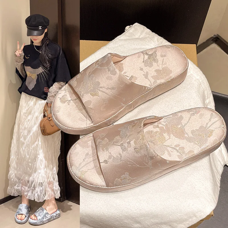 

Women Shoes 2026 New Comfortable Fashion Slippers High Quality House Shoes for Woman Designer Casual Flat Shoes Zapatos De Mujer