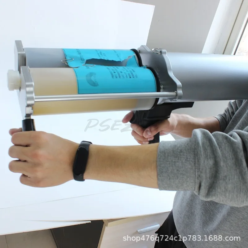 Spraying Pneumatic Polyurea Spray Gun Pneumatic Small Polyurea Glue Gun Cold Spray Polyurea Raw Material Tank House