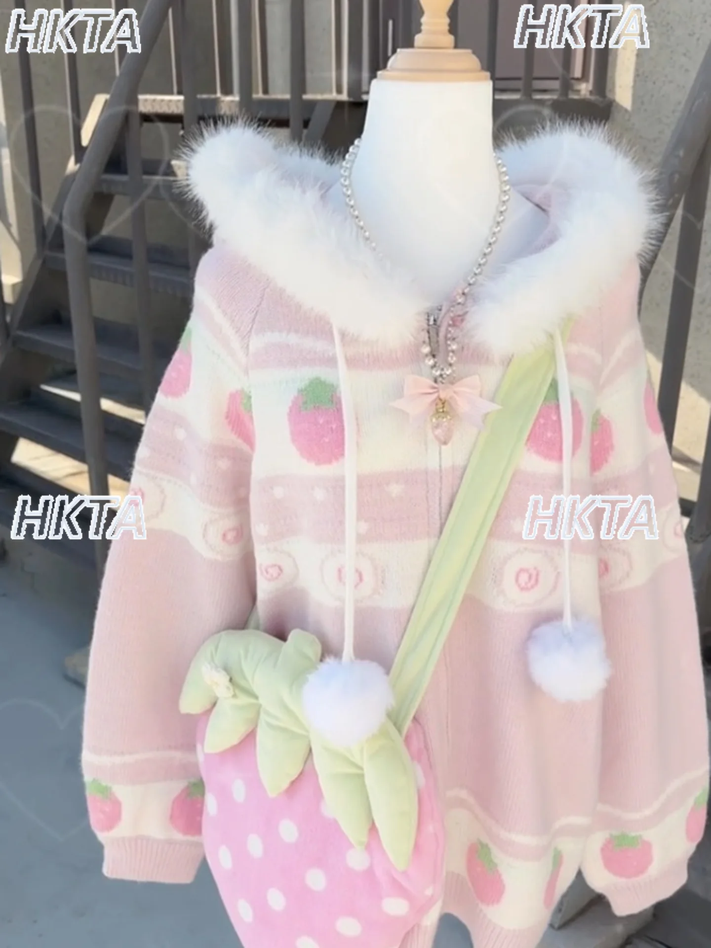 

Japanese Sweet Cute Pink Strawberry Fur Collar Hooded Sweater Coat Women Autumn Winter New Design Thick Warm Knitted Cardigan