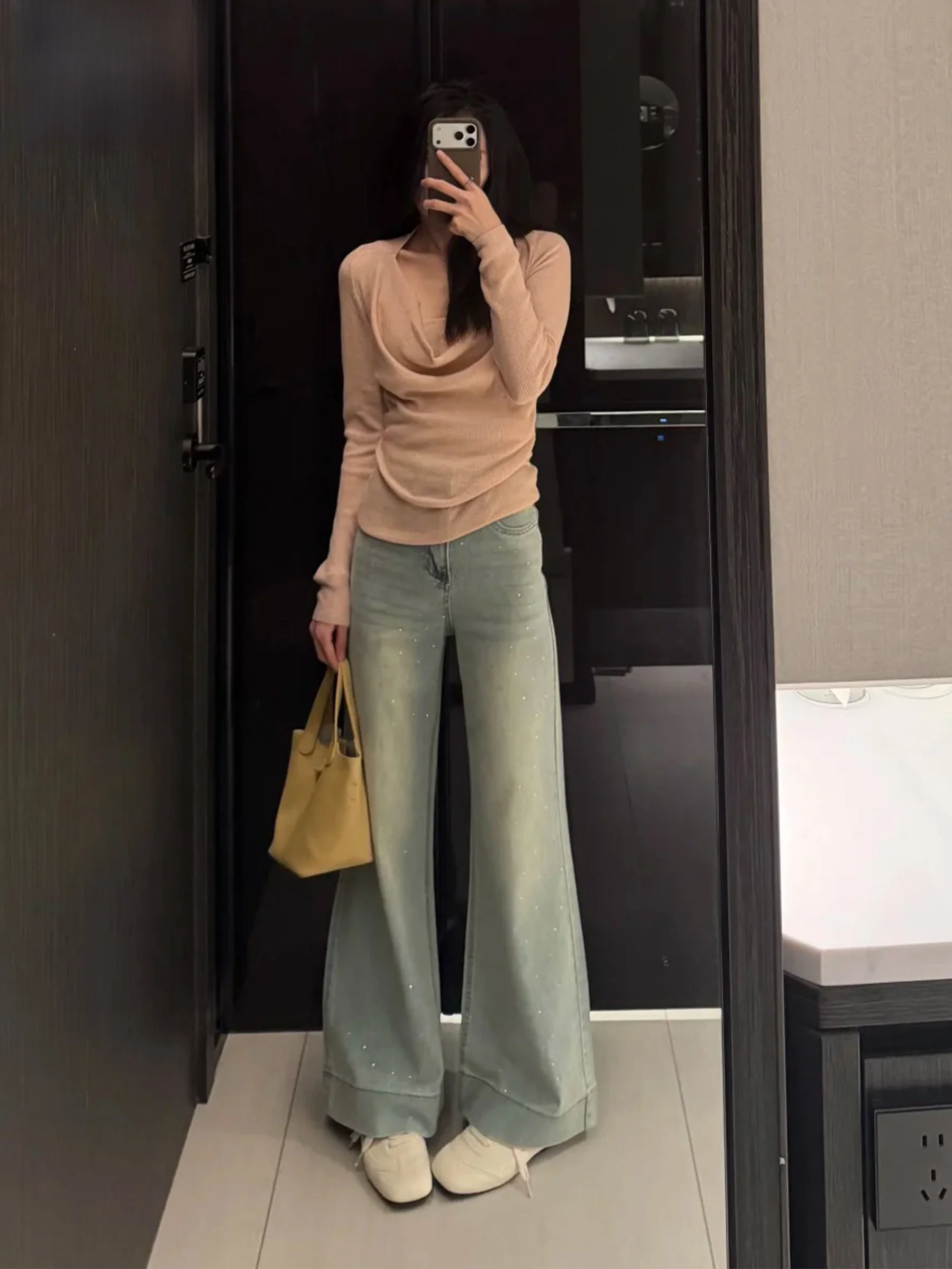 

Джинсы-клеш с высокой талией Slim Fit для женщин, модные повседневные джинсовые брюки с бриллиантовой отделкой, весна-лето