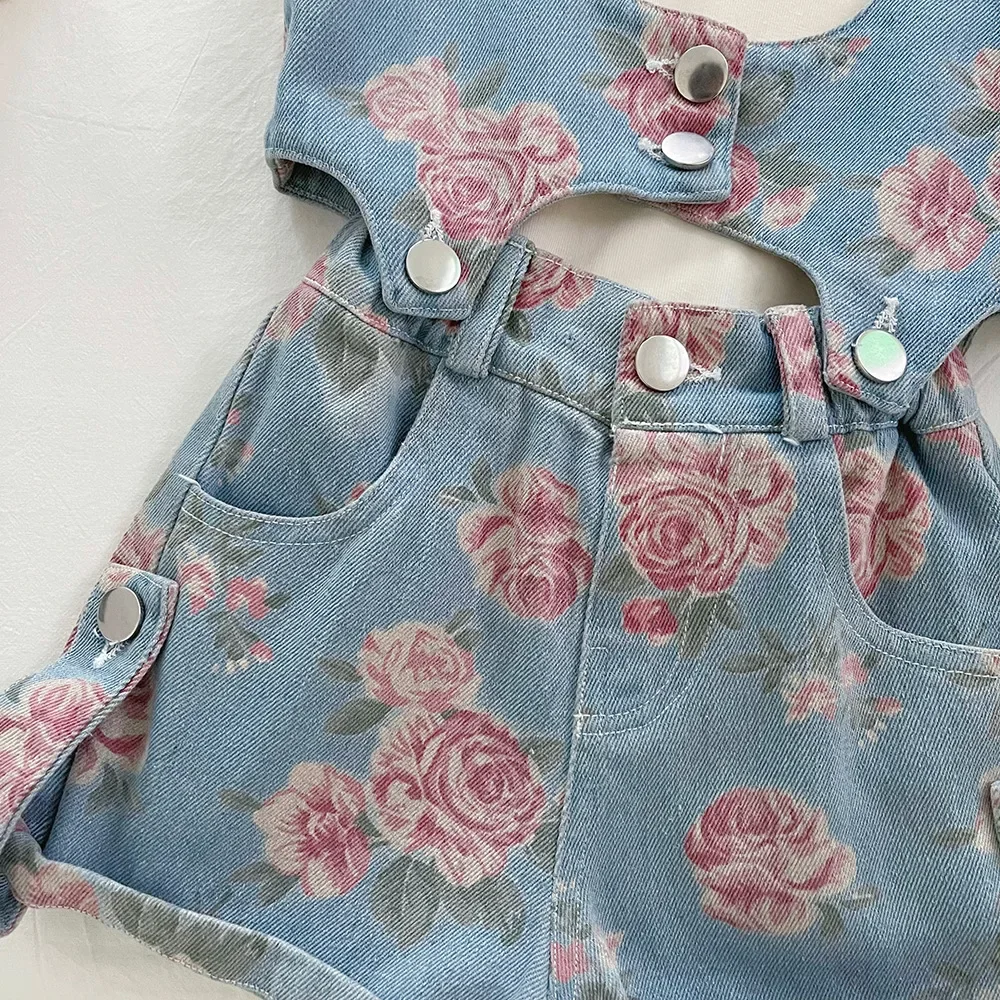 Set Overall Atasan Denim Anak Perempuan Bunga Musim Panas 3 Buah dengan Pakaian Kaus Bagian Dalam Tipis untuk 2-10 Tahun Pakaian Keren Anak Perempuan