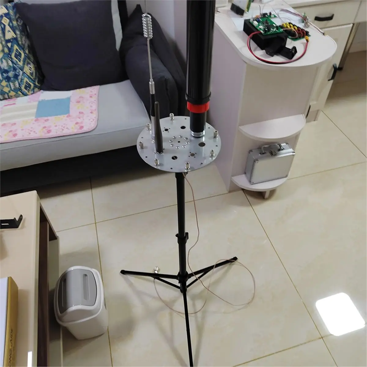 (DT37) Stainless Steel Base Outdoor Antenna Base Socket Support M-Seat/BNC HF Shortwave Antenna Support Tripod Light Stand