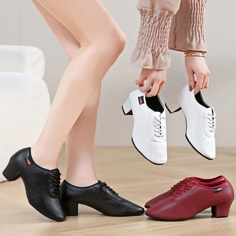 Рисунок 6 - Женская обувь для латинских танцев