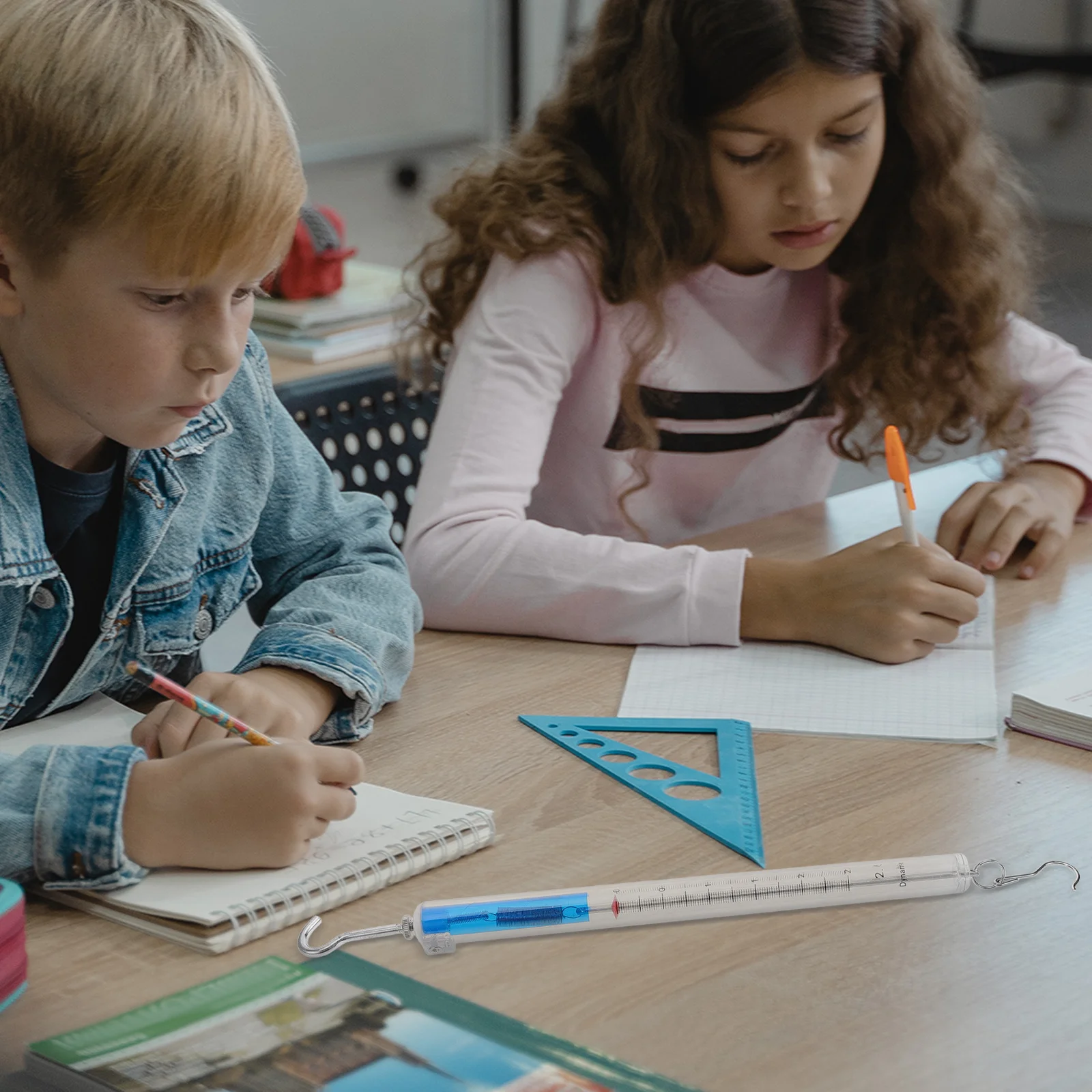 

Newton Force Spring Scale Hanging Tube 2. Accurate Reading Physics Experiment Teaching Equipment Spring Scale