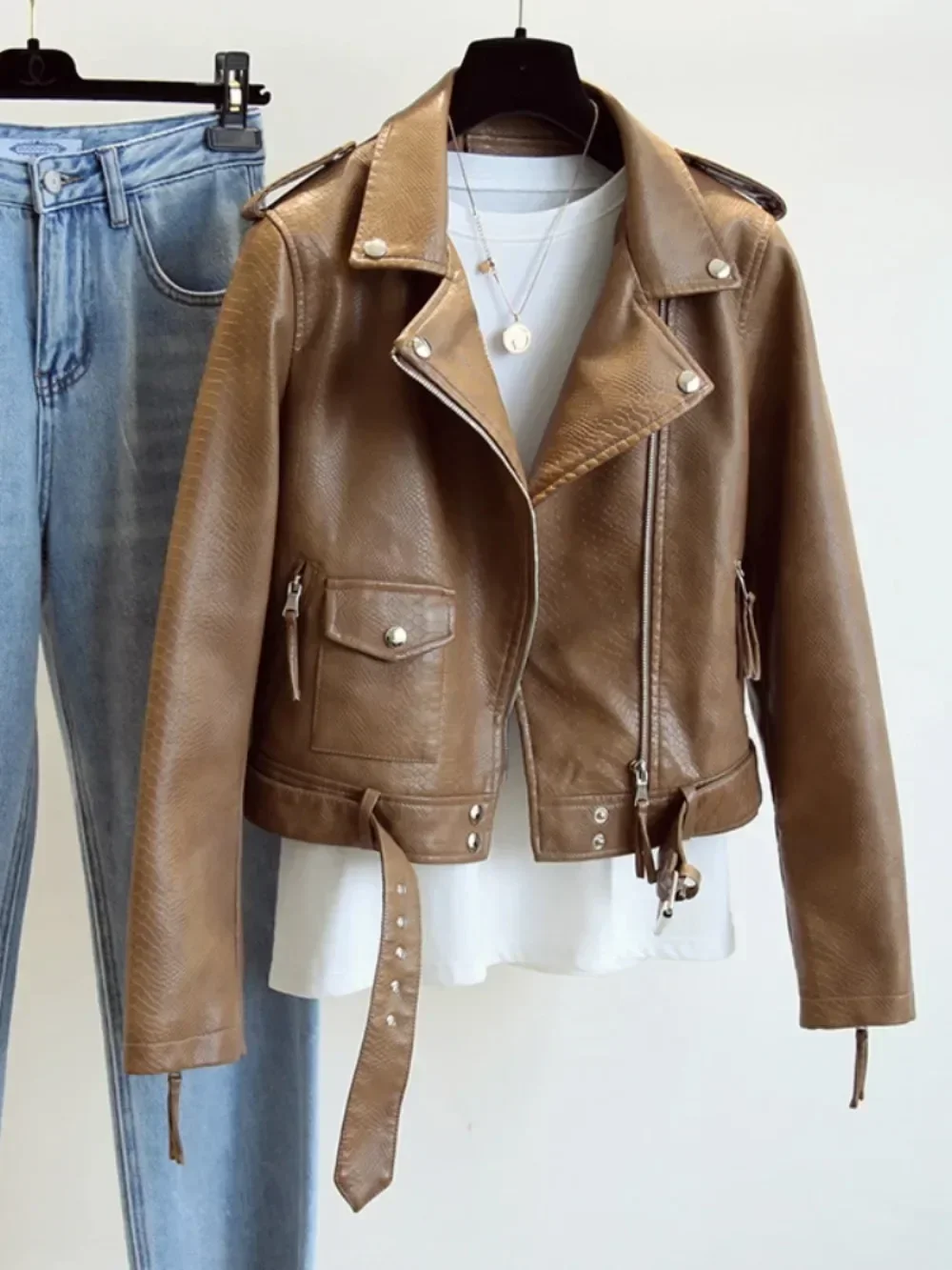 

Spring Autumn Women Faux Leather Jacket Outerwear New Fashion Slim Jacket with Belt Female Streetwear Leather Coat Biker Moto