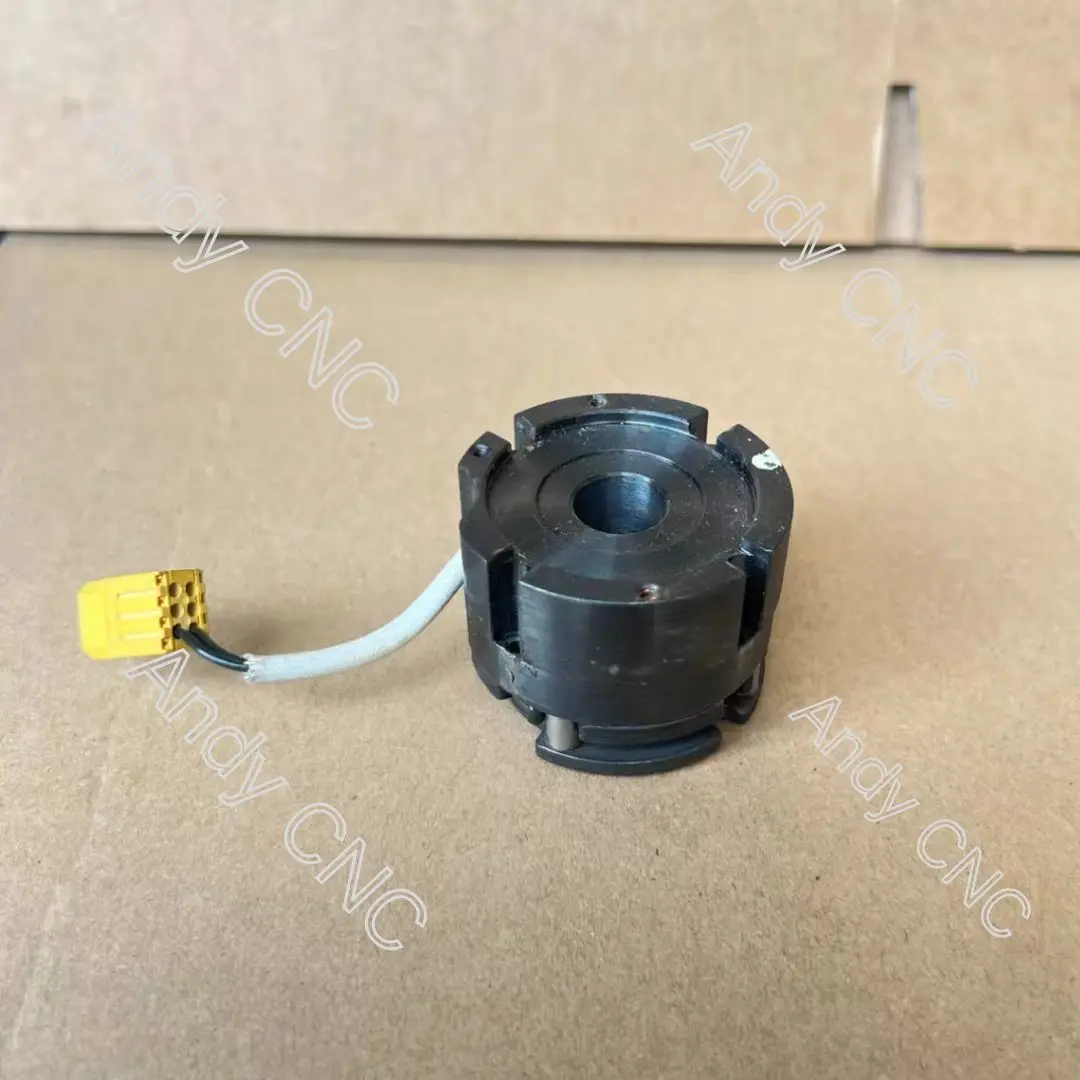 Used 1EB012-21: FV20002 Servo Motor Brake Clutch 24V 8.4W Disassembly Matrix Test OK Fast Shipping