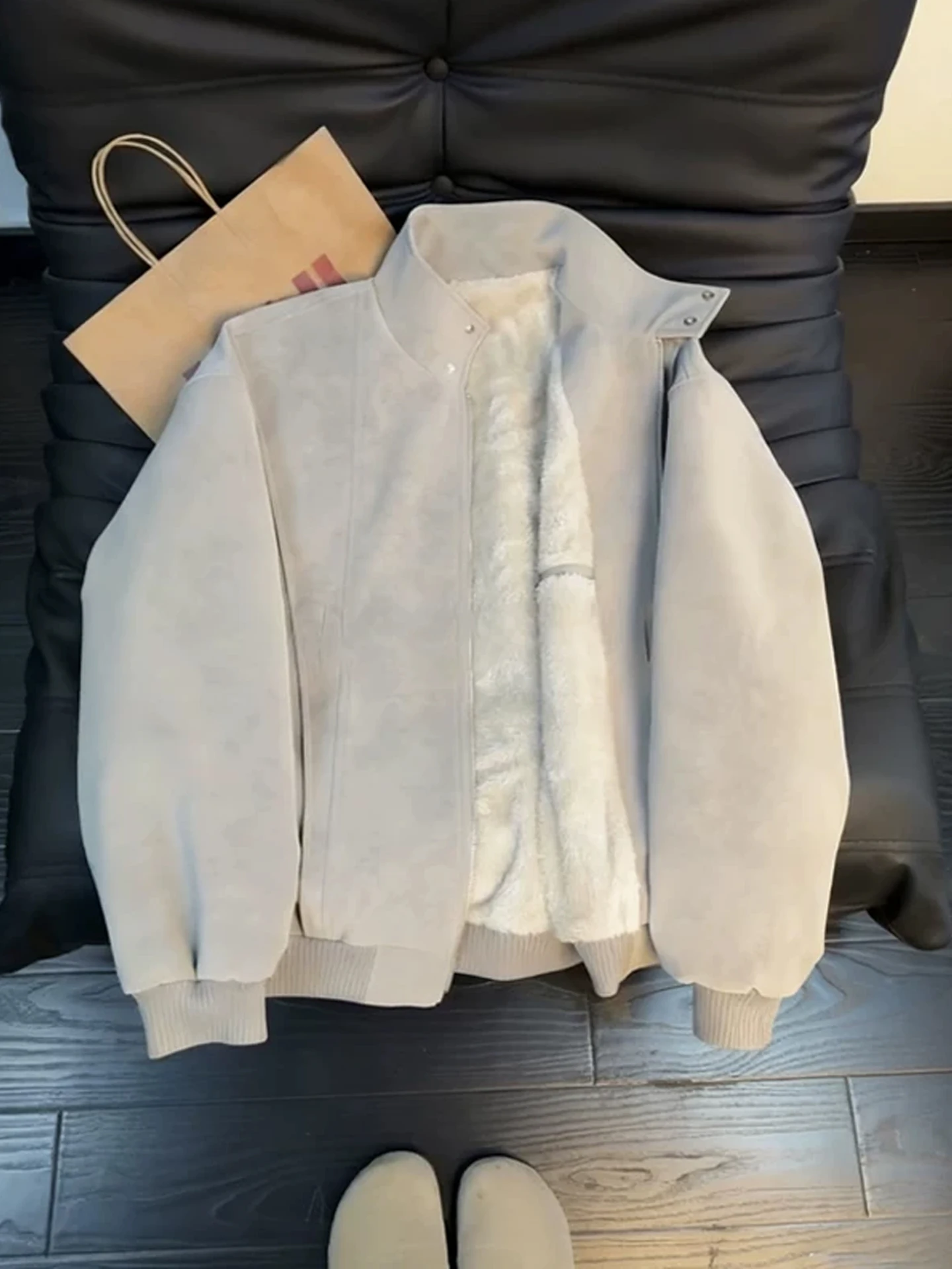 

American Dyed PU Leather Jaet Cotton Winter Thi Warm ort Wide Boxy Flight Coat for Men with Fce Inner And Zipper Clo...