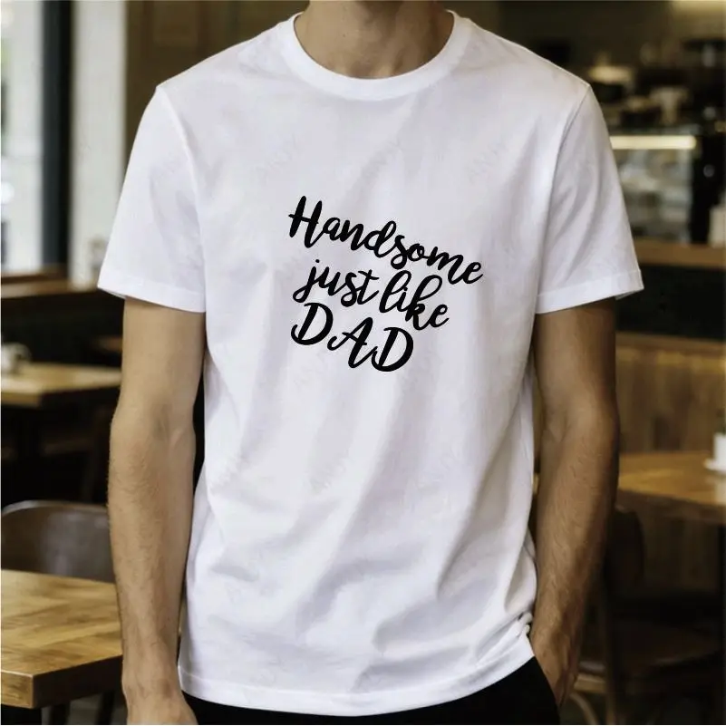 Father's Day Family Outing Photo, Wearing A Handsome Short Sleeved Shirt To Express The Similarity Between Father and Son