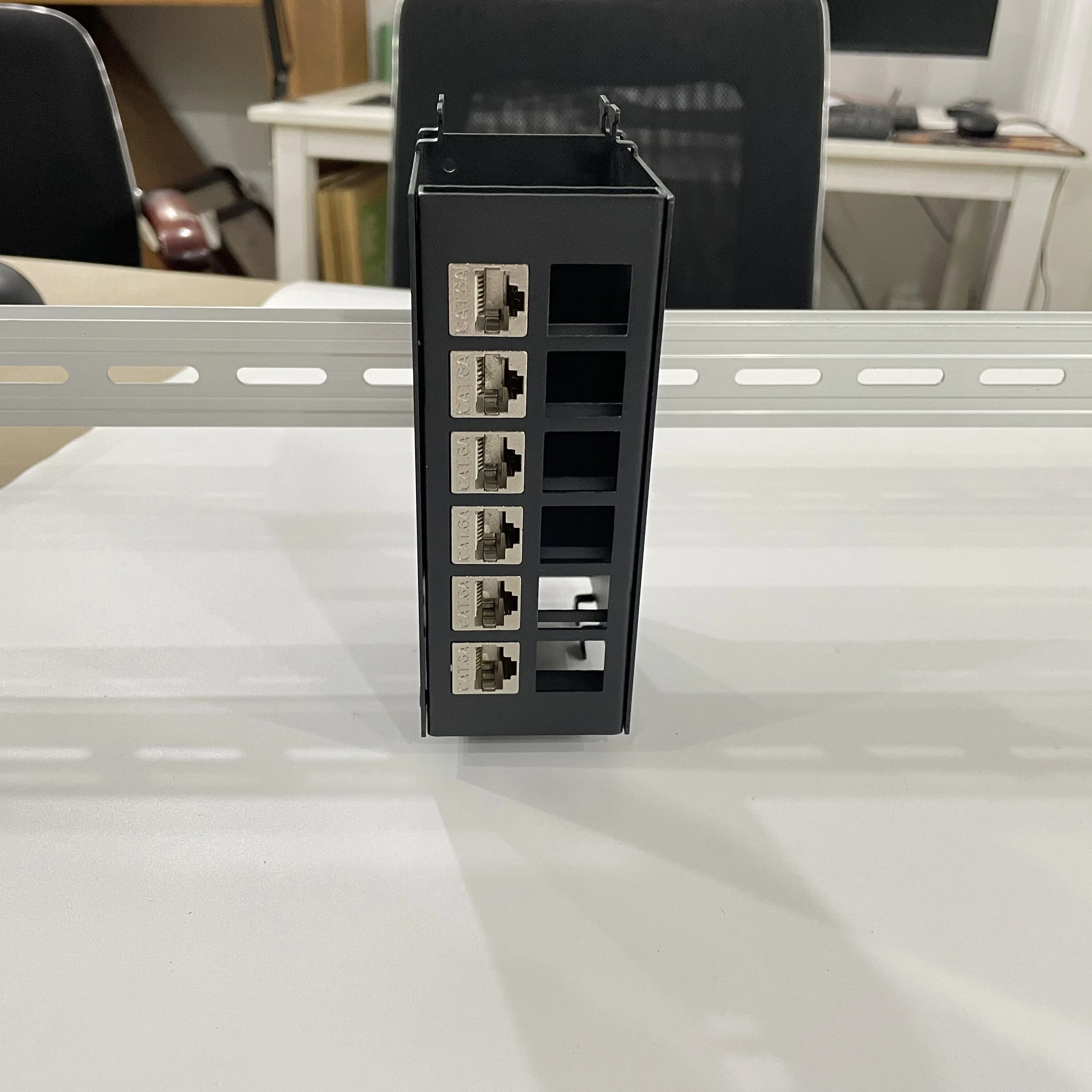Panel patch RJ45 rel Din 12 port dengan panel patch jaringan Cat6 Keystone Jack STP FTP
