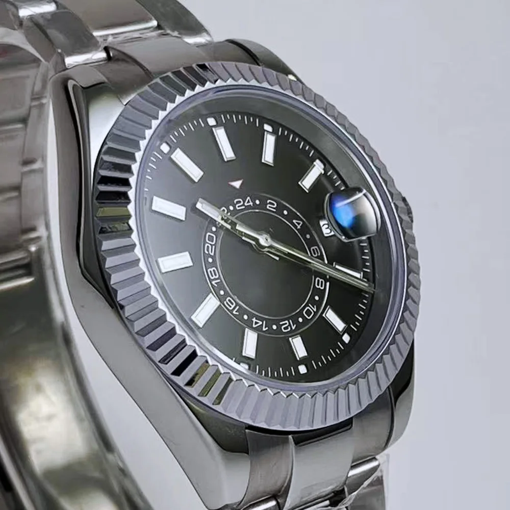 39mm Silver ST1612 MIYOTA8215 Casual and Fashionable Men's Automatic Movement Watch with Sapphire Case and No Logo