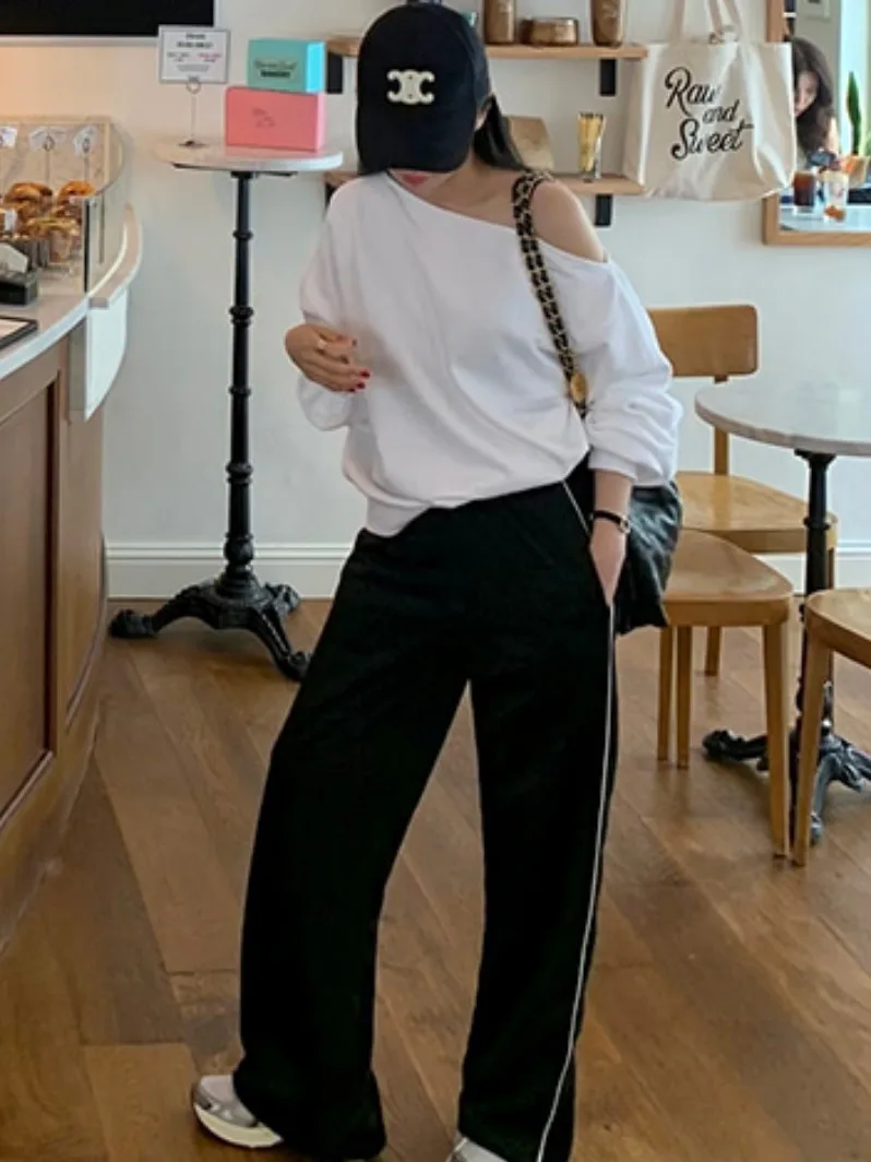 시크한 가을 신상 디자인 감각적인 사선 칼라 어깨 노출 순색 루즈 캐주얼 긴팔 숏 후디 여성용