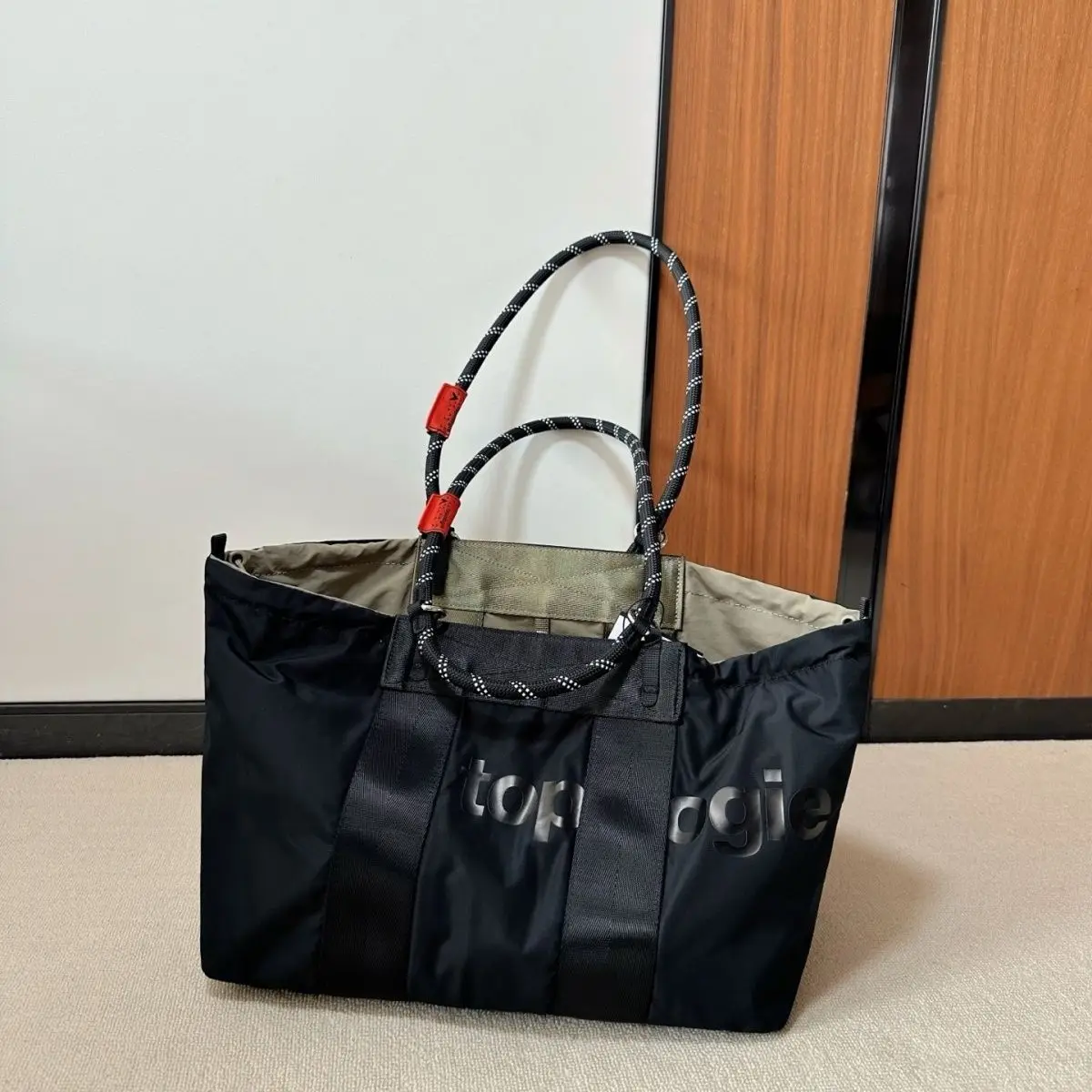 New Reversible Gym Tote Bag Large Capacity Lightweight Sports Shoulder Handbag Unisex Travel Fitness Duffle Shopping Purse