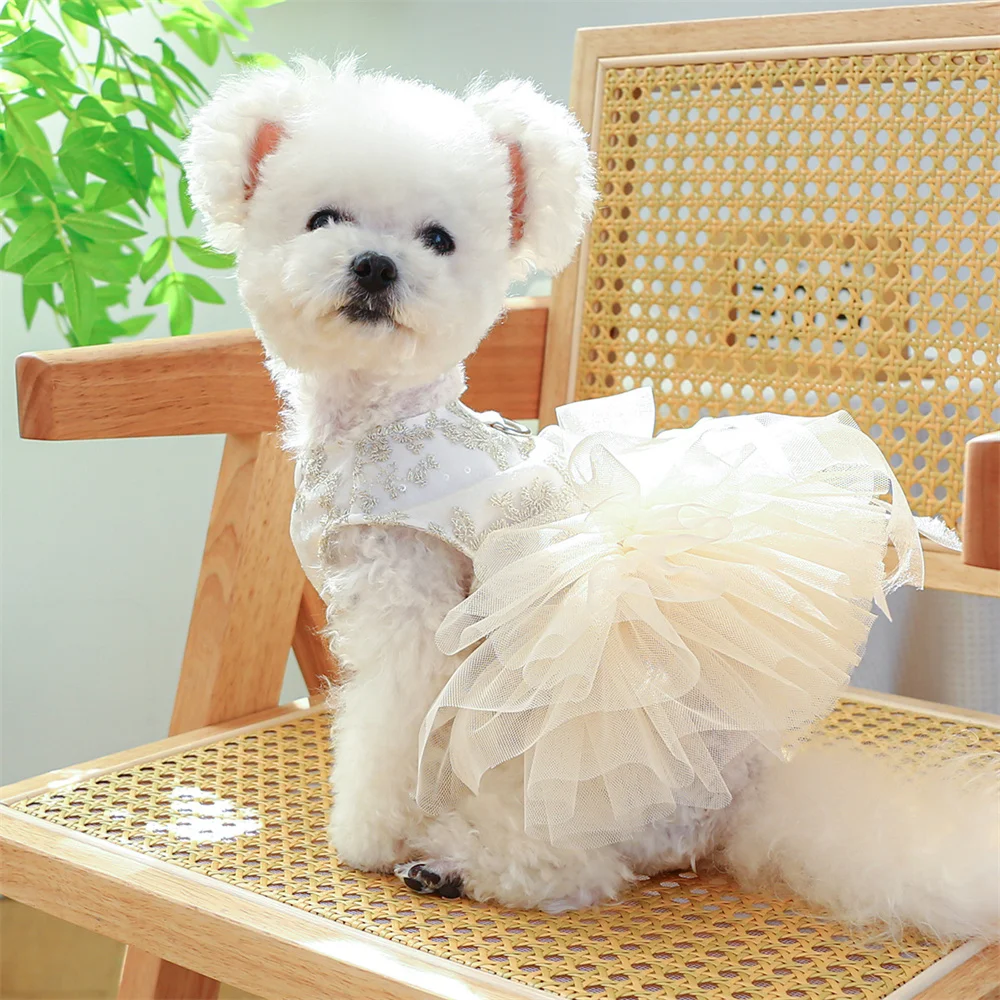 Pet Collar Puffy Gauze Skirt Breast Back Lace Dress Starlight Wedding Dress Dog Cat Dress