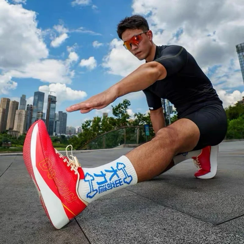 

Супер крутые кроссовки для мужчин и женщин, легкая спортивная обувь из углеродистой пластины, роскошная брендовая обувь унисекс для тренировок в тренажерном зале, пары