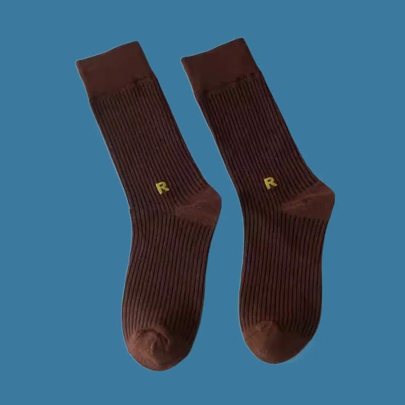 5/10 Paare Brief einfarbige Mittels ocken Mädchen trend ige Socken Straßen sport Stil Paar Socken koreanische Retro japanische Herren socken