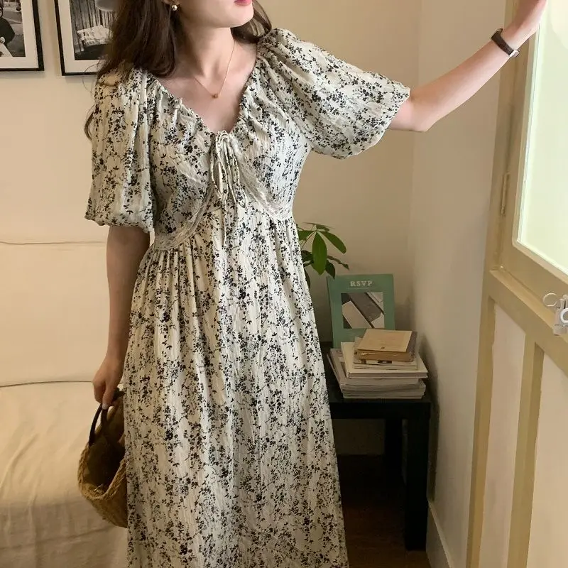 

French Retro Floral Printed Summer New Women Dress Lace Splicing V-neck Short Puff Sleeve High Waist Slim A Line Long Dresses